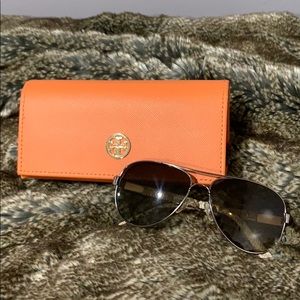 COPY - Like new Tory Burch Polarized Aviators